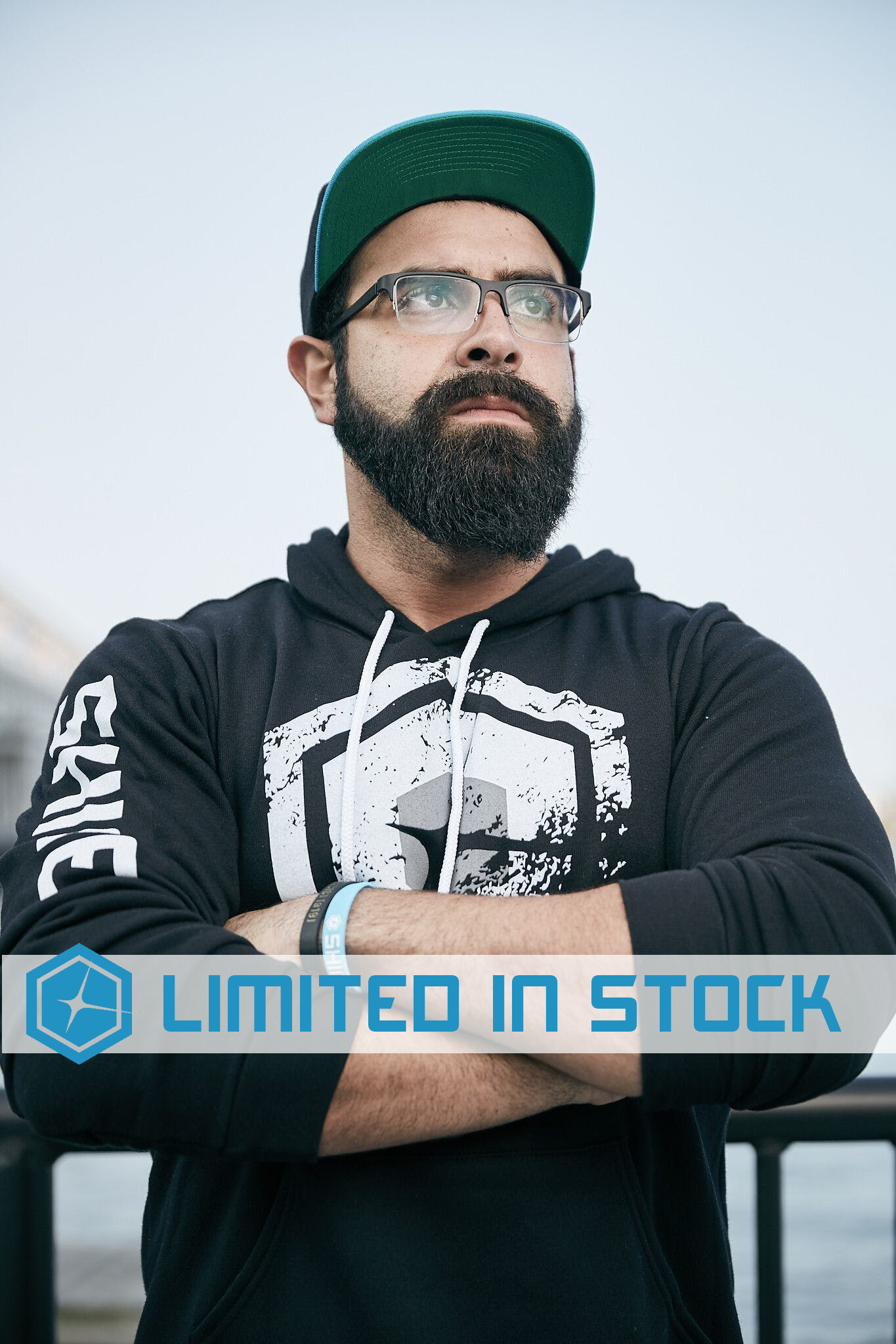 Shine Faded Black Pullover